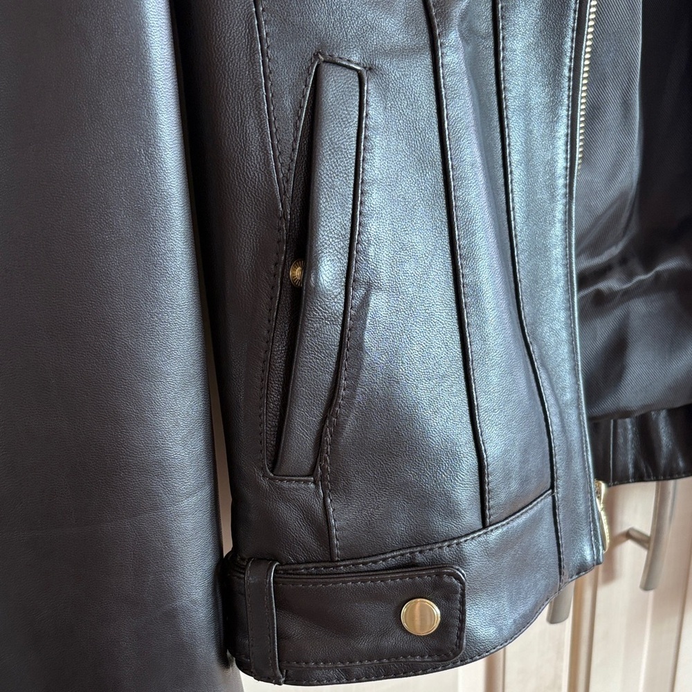 Beautiful Cole Haan Chocolate Brown Leather Jacket with Quilted Shoulders NWOT - Picture 6 of 7